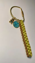 Load image into Gallery viewer, Paracord Keychain