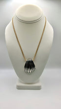 Load image into Gallery viewer, Shell Pendant Necklace
